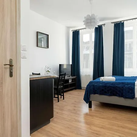 Lejlighed Modern Very Berry In The Centre Of By Renters *
