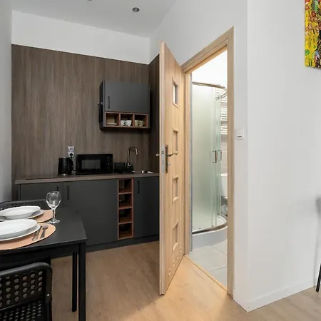 Modern Very Berry In The Centre Of By Renters *