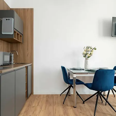 Modern Very Berry In The Centre Of By Renters