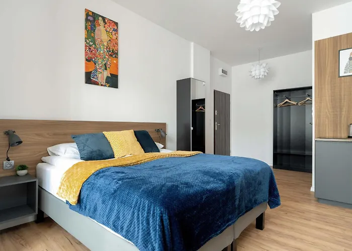 Daire Modern Very Berry In The Centre Of By Renters Poznan